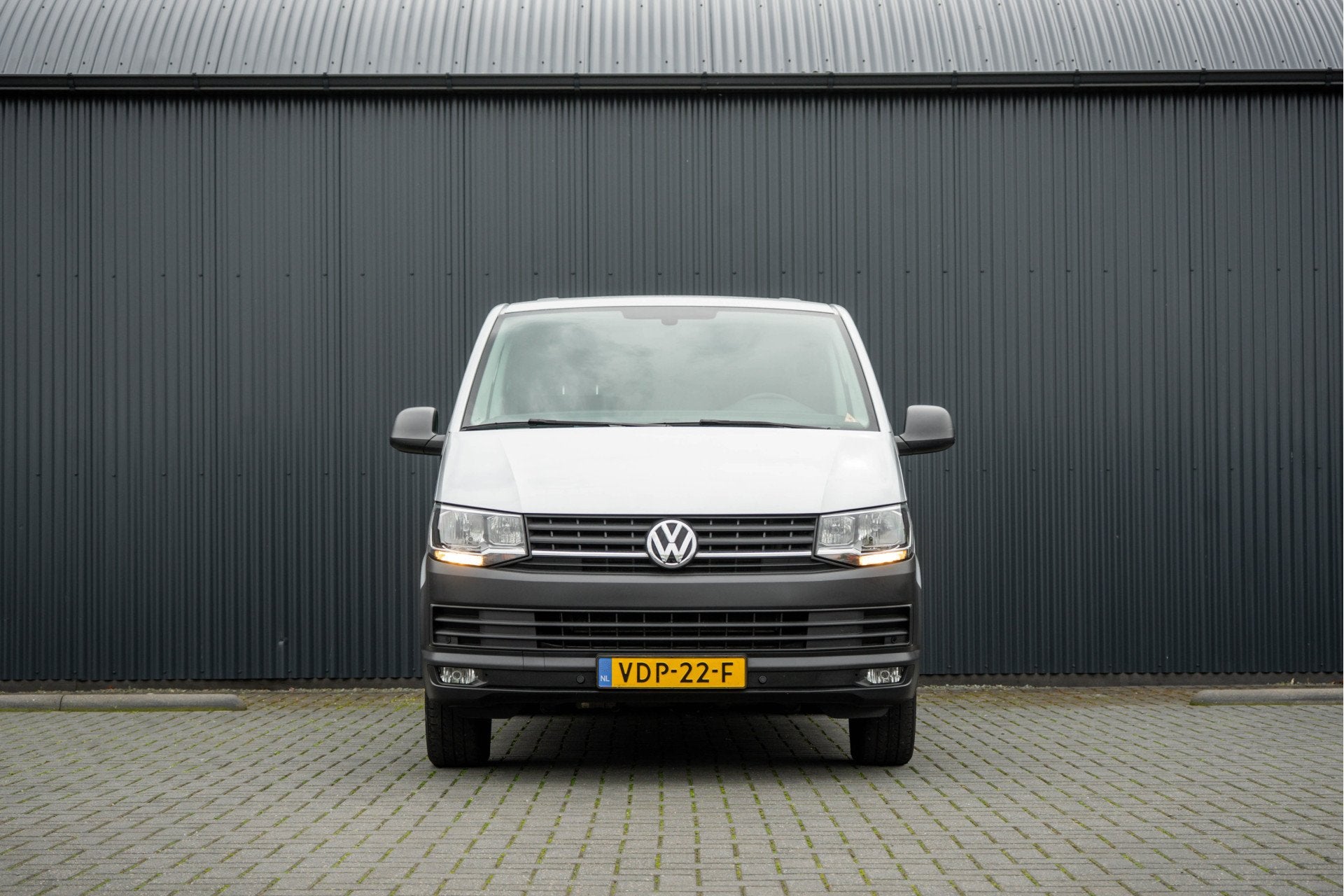 Volkswagen Transporter T6 2.0 TDI L1H1 | 150 PK | Automaat |, Auto's, Stof, Gebruikt, 4 cilinders, 150 pk