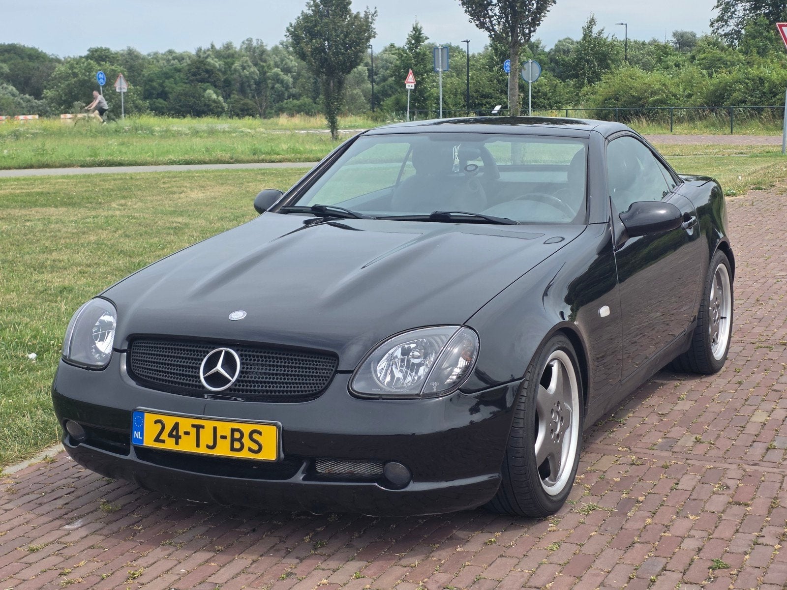 Mercedes-Benz SLK 230 1997 | 193PK | AMG | Goed Lezen!, Achterwielaandrijving, Zwart, 4 cilinders, Cabriolet
