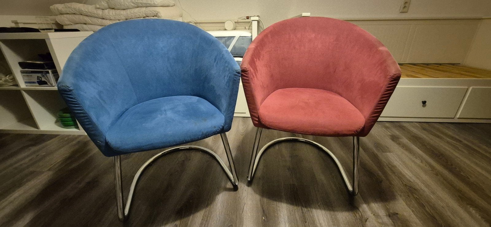 Gewoon leuke stoeltjes, Zitten lekker!, Ophalen, Gebruikt, Twee, Rood