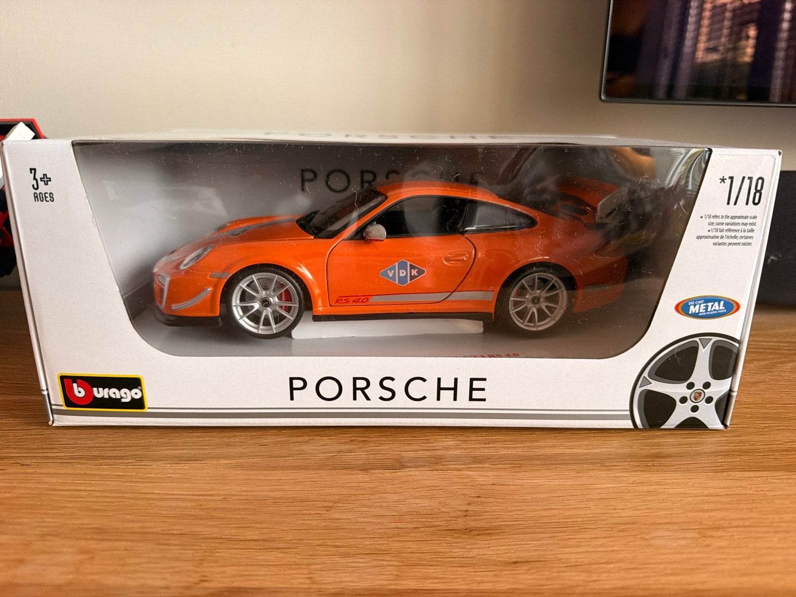 Burago Porsche 911 GT3 RS 4.0 (Oranje) - Schaalmodel 1:18, Hobby en Vrije tijd, Modelauto's | 1:18, Ophalen of Verzenden, Nieuw