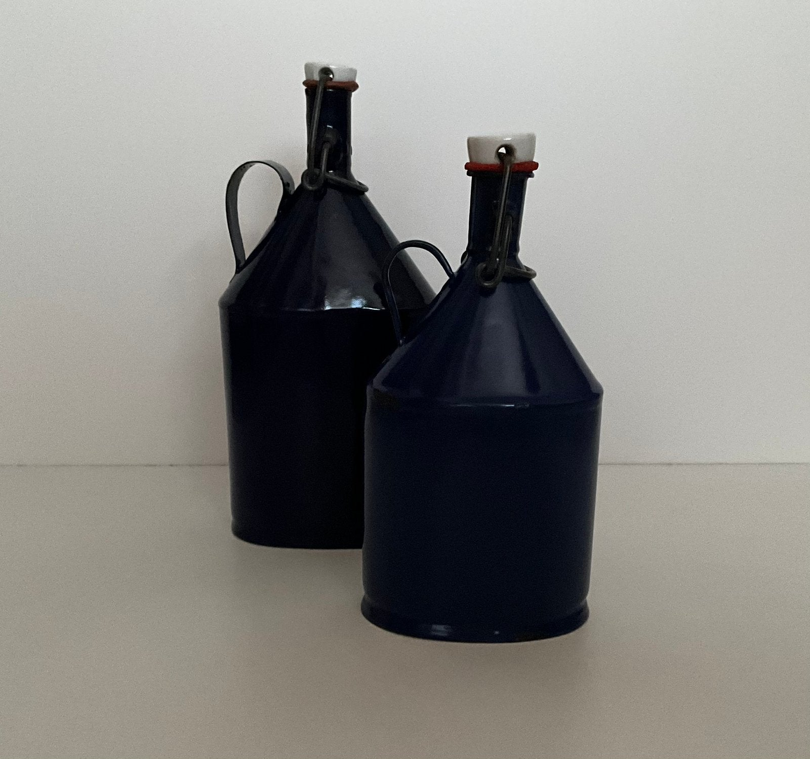 Mooie donkerblauwe emaille beugel/veldflessen, Ophalen