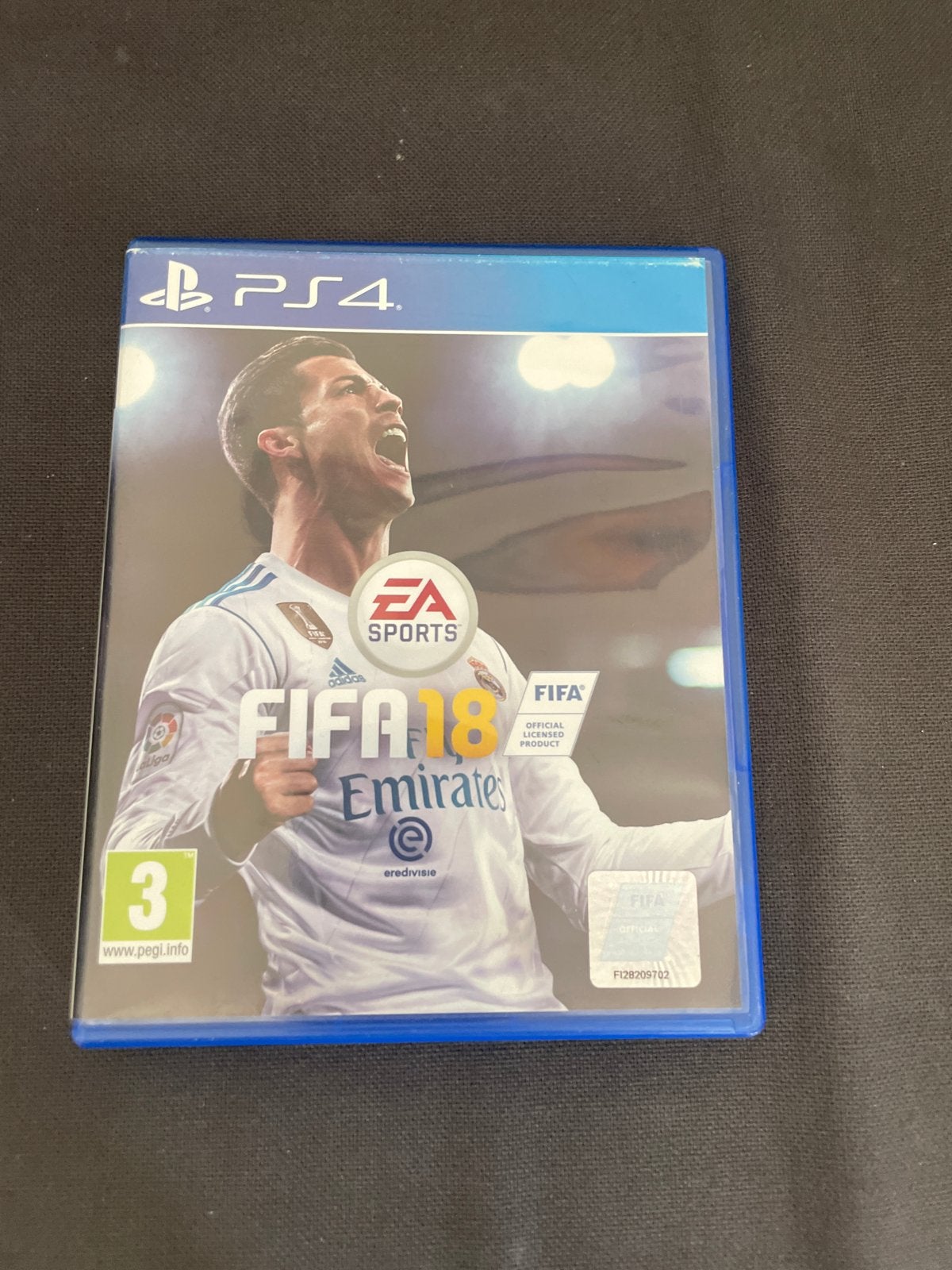 FIFA 18 voor PS4 - Voetbalgame met Ronaldo op cover, Gebruikt, Eén computer, Ophalen of Verzenden, Sport