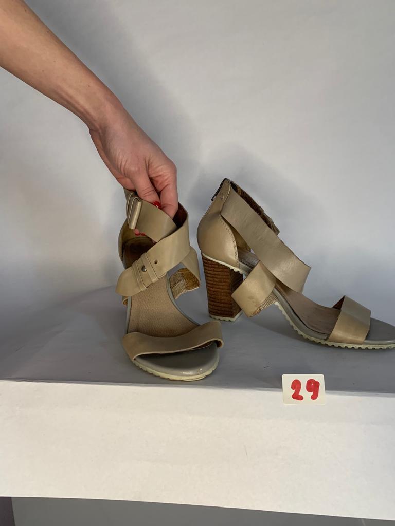 schoenen met hak beige SPM maat 37, SPM, Beige, Ophalen of Verzenden, Schoenen met hoge hakken