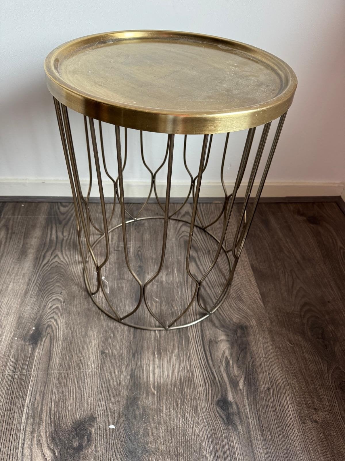 Goudkleurig Bijzettafeltje, Minder dan 55 cm, Gebruikt, Metaal of Aluminium, Rond