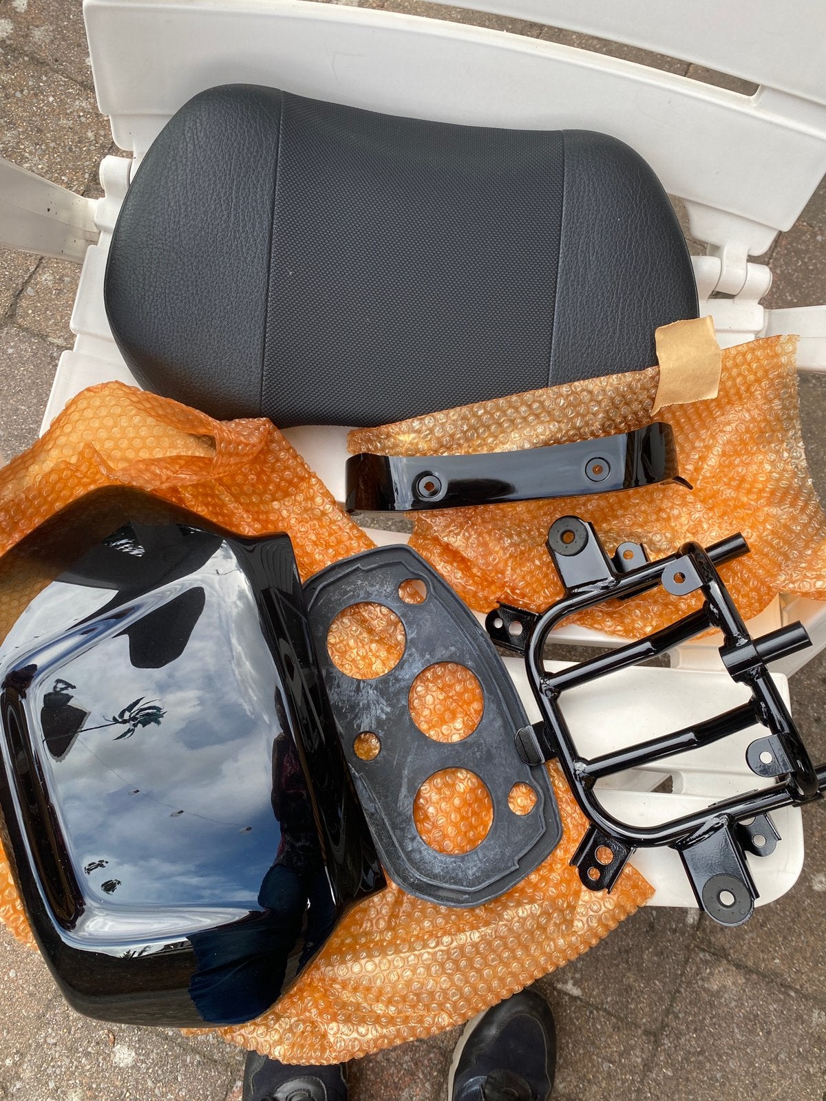 Nieuwe rugsteun met toebehoren suzuki burgman AN 650 executi, Ophalen of Verzenden, Nieuw, Overige typen, Overige merken