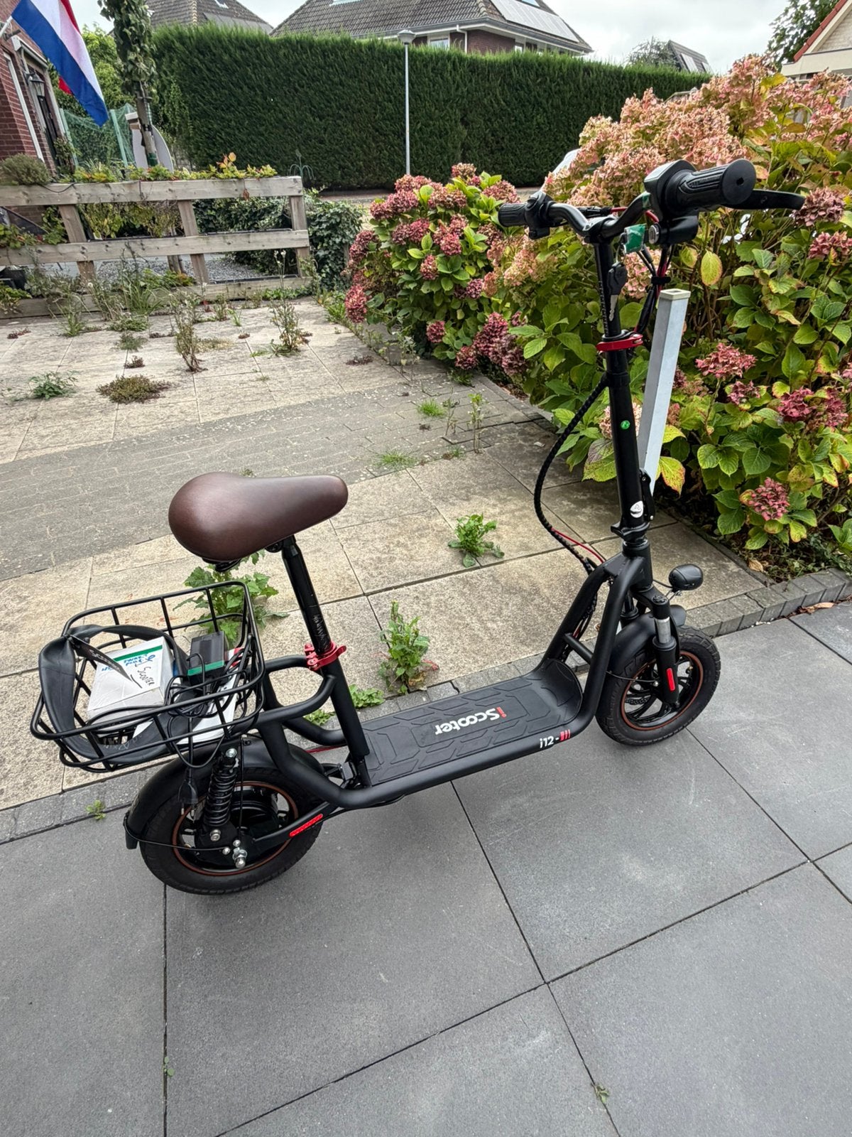 E step Iscooter i12 elektrische step met zadel en mandje, Ophalen, Zo goed als nieuw, Elektrische step (E-scooter)