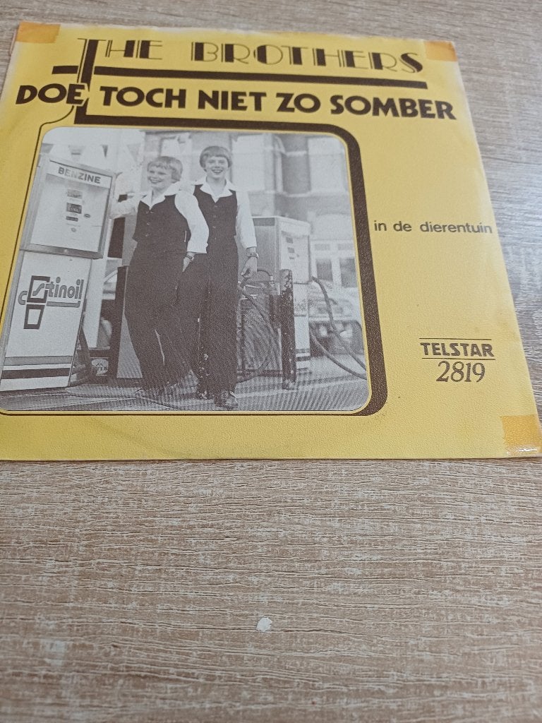 153 Single The brothers–Doe toch niet zo somber – TS 2819 TF, 7 inch, Ophalen of Verzenden, Zo goed als nieuw, Overige typen