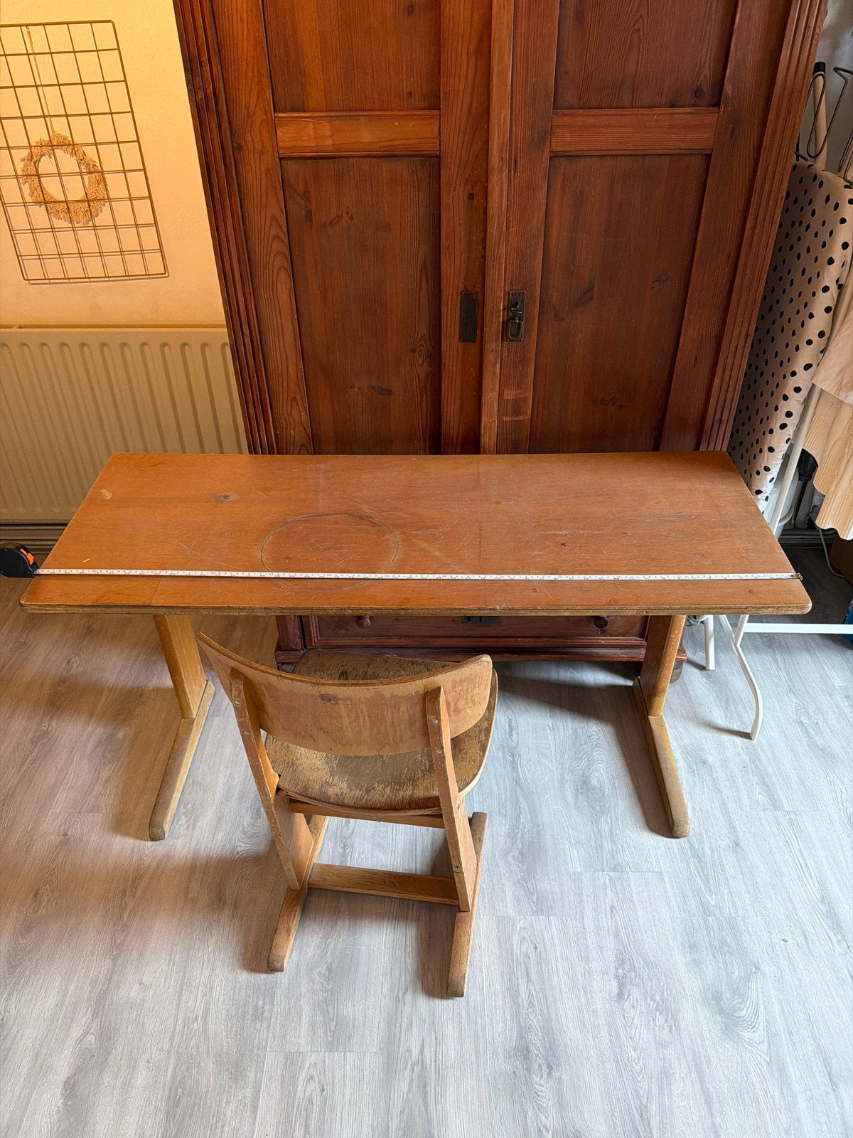 Vintage houten kinderbureau met stoel, Antiek en Kunst, Ophalen