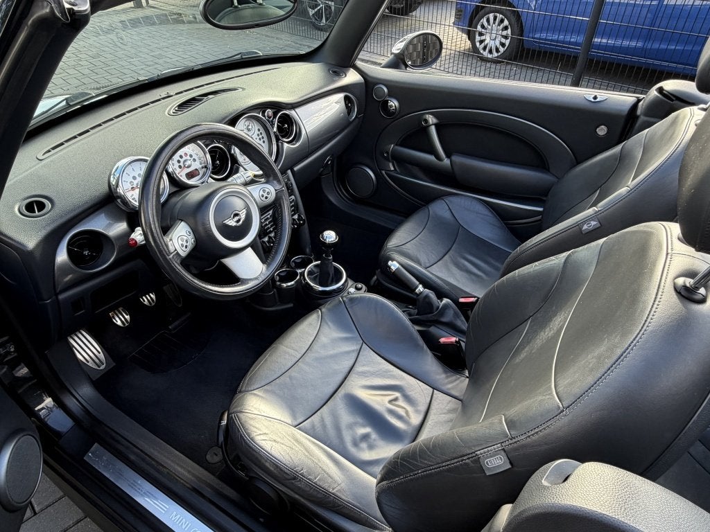 MINI Cabrio 1.6 Cooper S Chili LEER| CLIMA| CRUISE| NAP| 170, Auto's, Gebruikt, 4 cilinders, Cabriolet, 4 stoelen