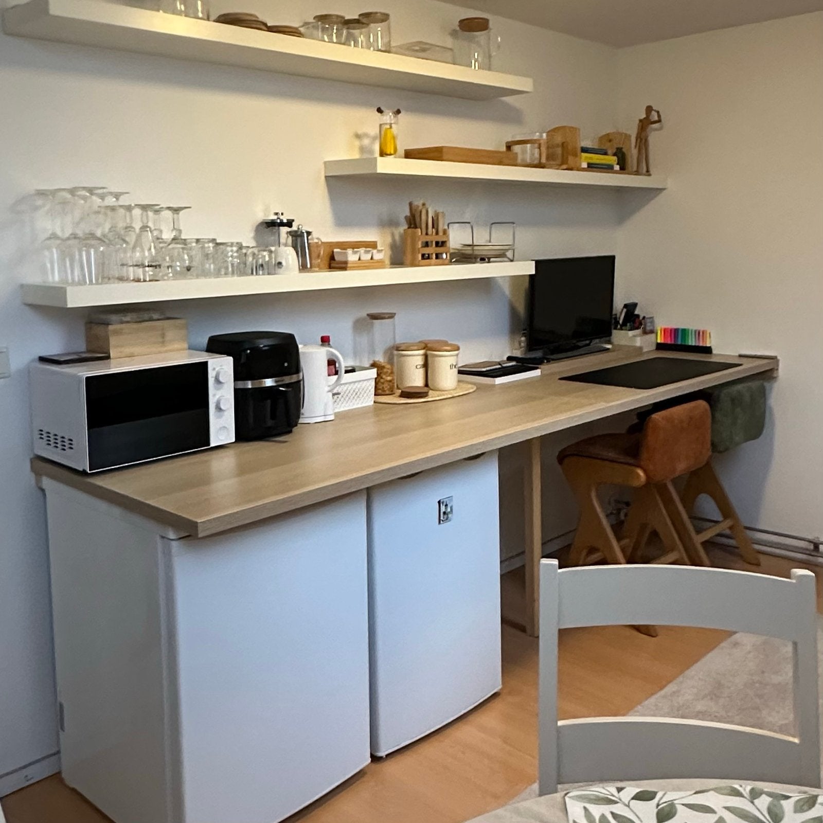 Hangend bureau / wandbureau – 2 delen, Huis en Inrichting, Ophalen, Kabelgoot, Gebruikt, Overige typen