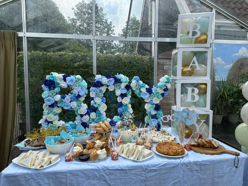 Te huur: Babyshower pakket - Boy / jongen, Ophalen, Zo goed als nieuw, Geboorte of Huwelijk