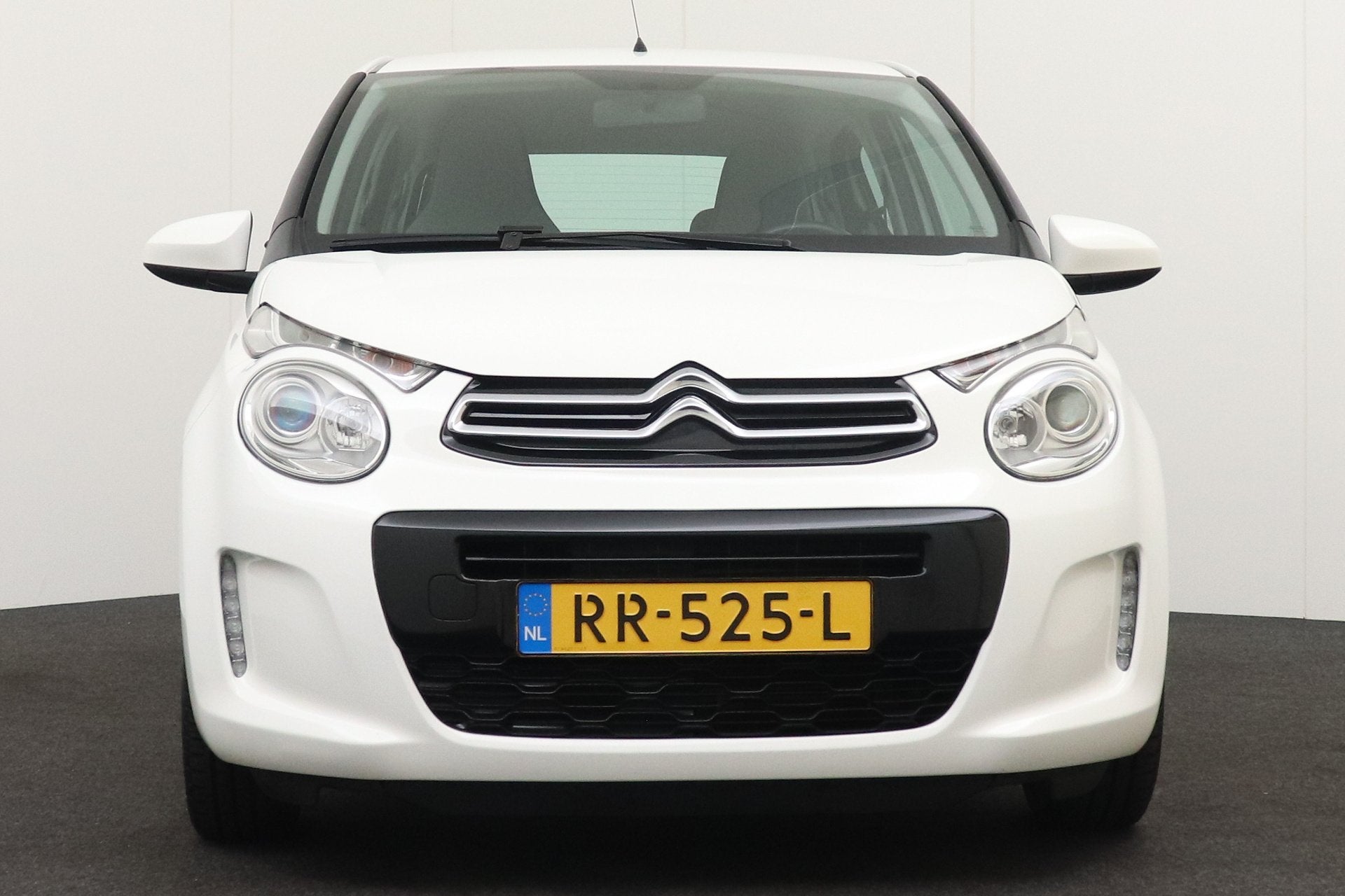Citroën C1 1.0 VTi Aut. Shine Camera Bluetooth Multimediasc, Auto's, Dealer onderhouden, Stof, Gebruikt, 4 stoelen