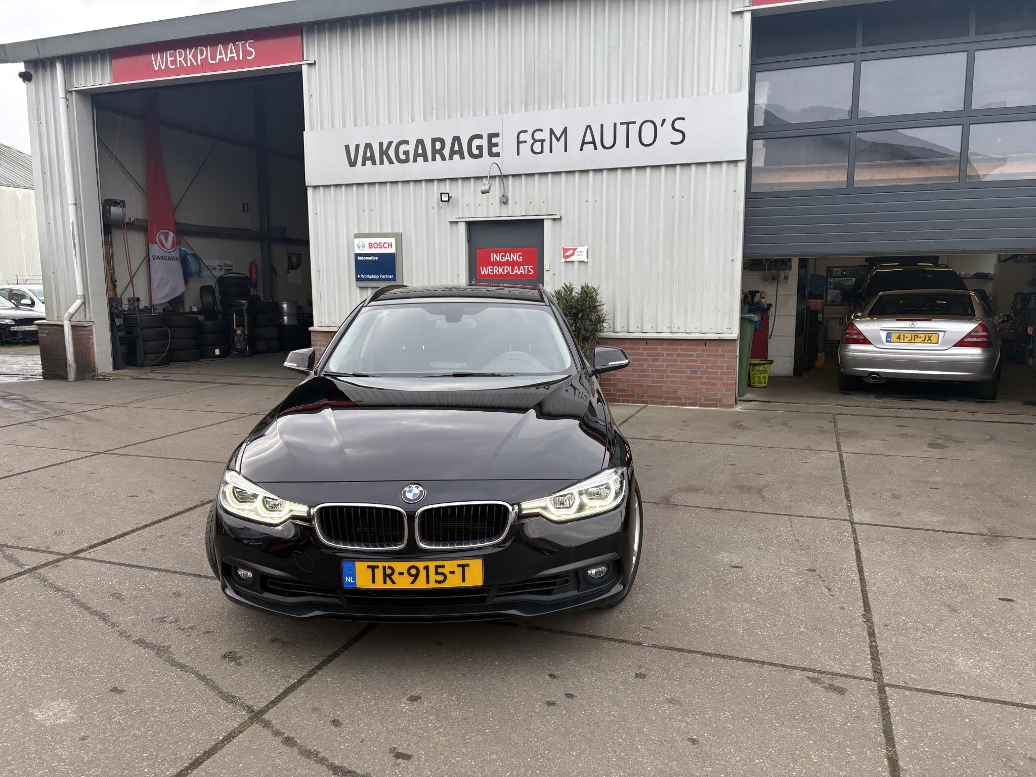 BMW 3-serie Touring 318i Executive Clima, cruise, camera, pd, Automaat, Gebruikt, Euro 6, 1465 kg