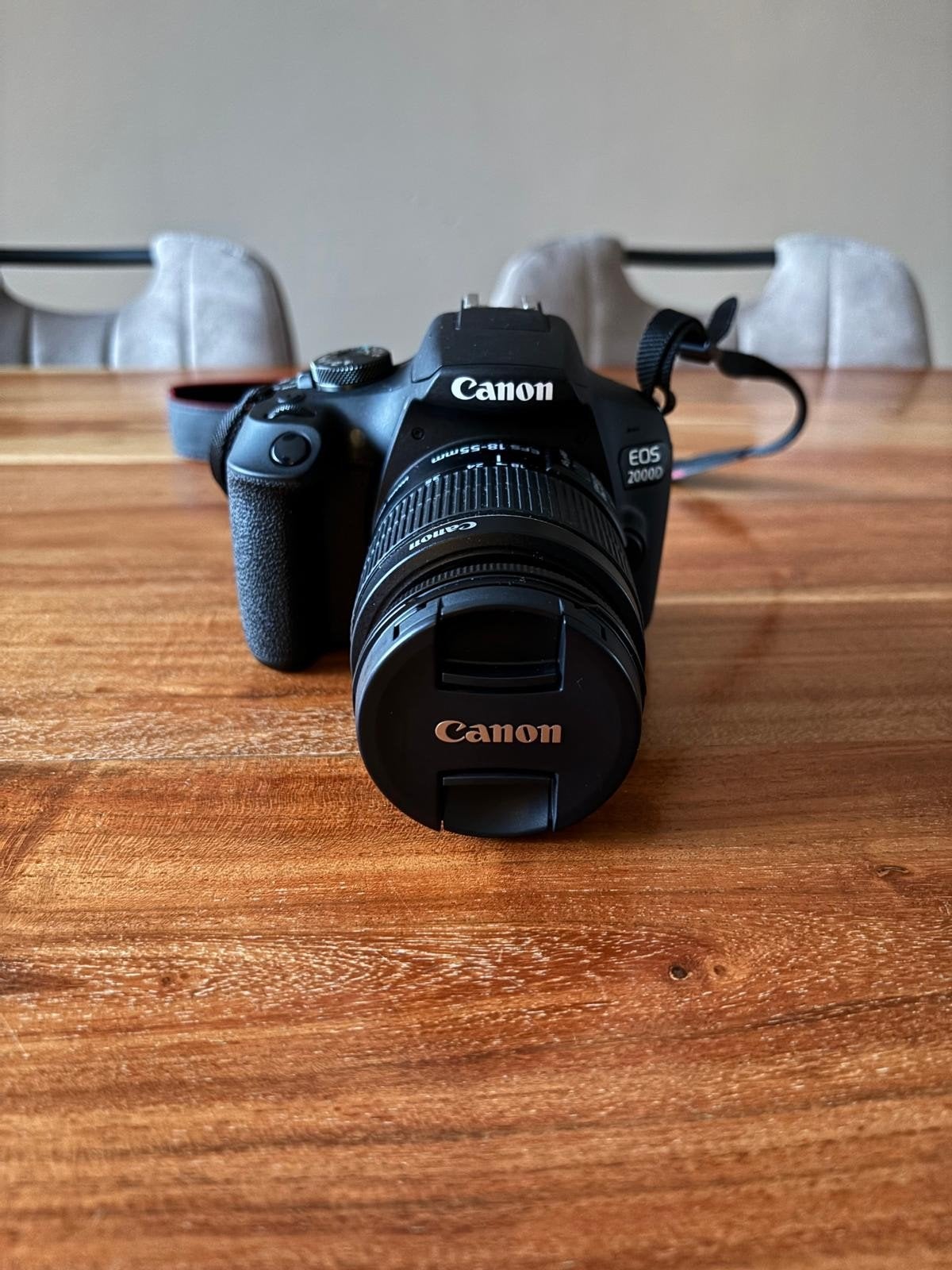 Canon EOS 2000D Spiegelreflexcamera met 18-55mm lens, Ophalen, Spiegelreflex, Canon, Ingebouwde flitser