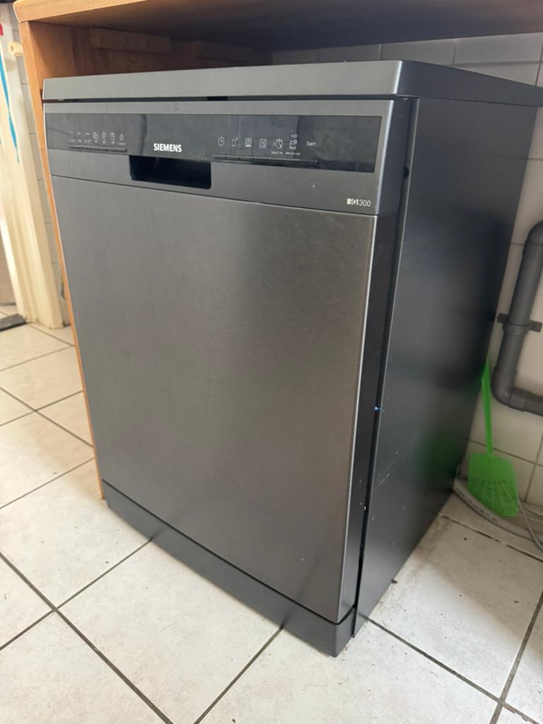 Siemens iQ300 zo goed als nieuw!, Witgoed en Apparatuur, Vaatwasmachines, Ophalen, Minder dan 85 cm, 60 cm of meer, Minder dan 10 liter