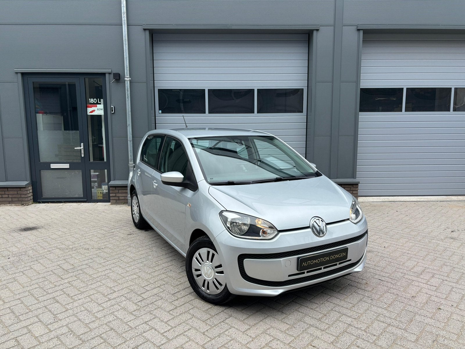 Volkswagen up! 1.0 44KW/60PK 5-DRS 2015 Grijs, Auto's, Volkswagen, Voorwielaandrijving, Euro 5, Stof, Up!