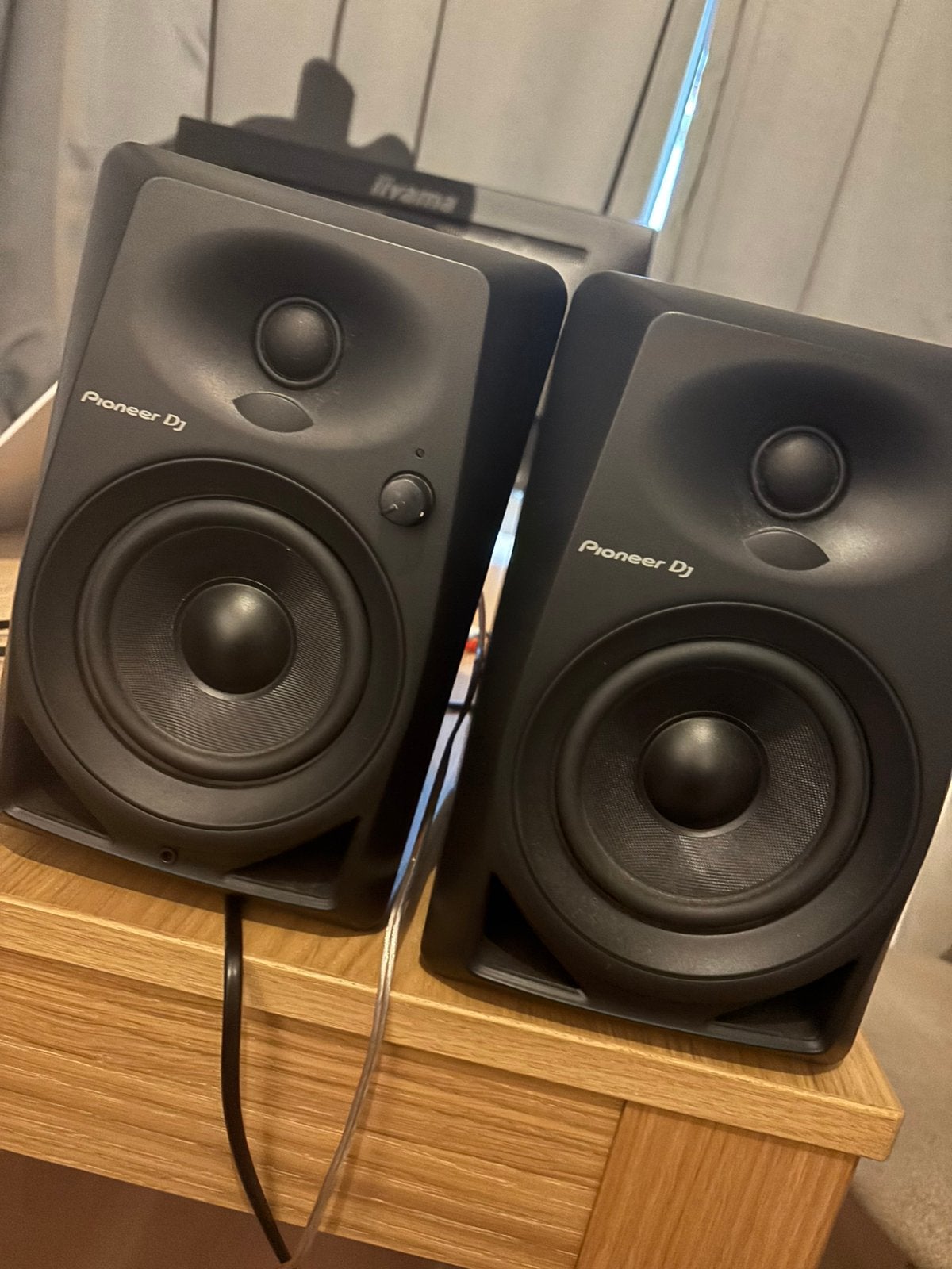 Pioneer DDJ-400 + 2x DM 40 Pioneer Speakers + Pioneer Case
