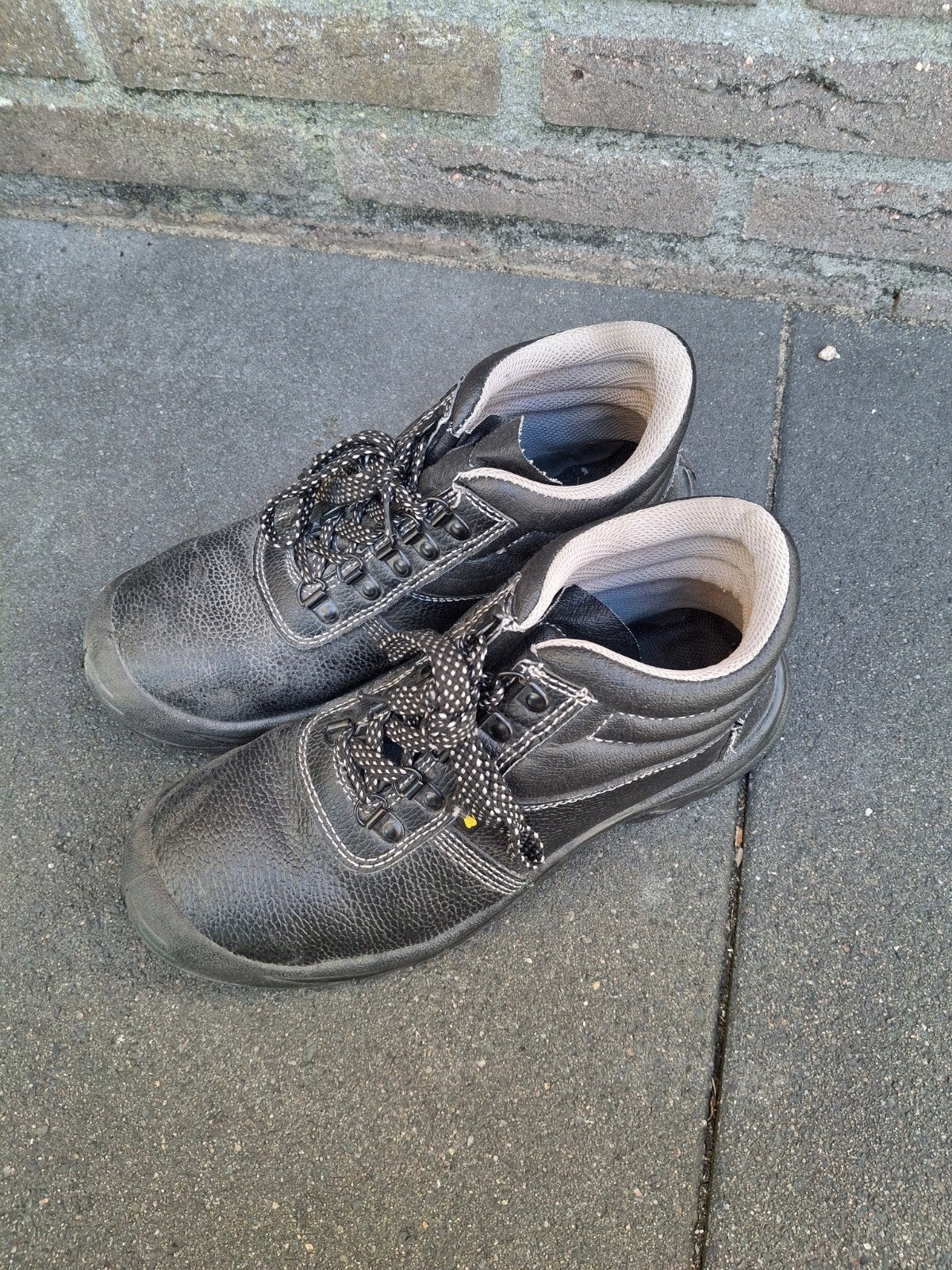 Werkschoenen stalen neuzen maat 41, Ophalen of Verzenden, Zo goed als nieuw