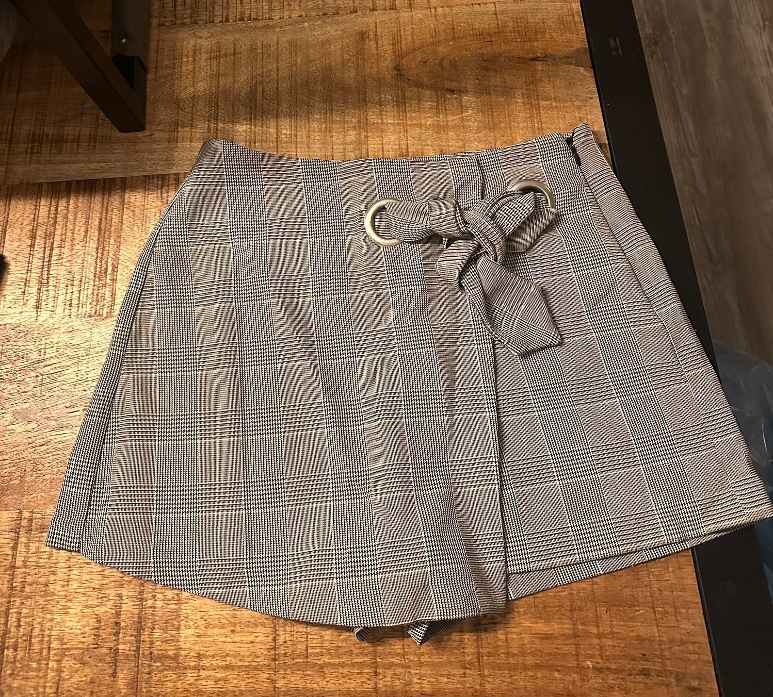 Geblokte skort / broekrokje van Amisu - maat 38, Kleding | Dames, Maat 38/40 (M), Ophalen of Verzenden, Zo goed als nieuw, Grijs