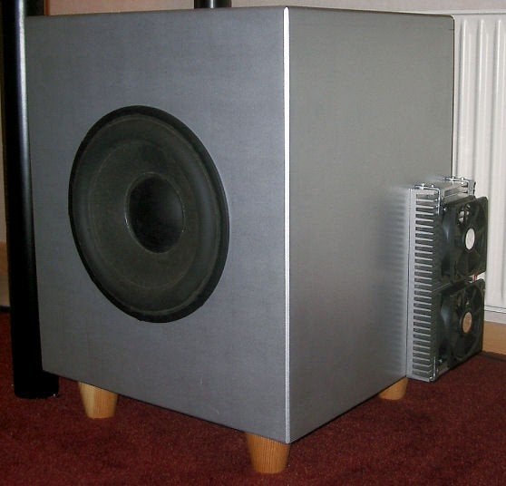 Peerless XXLS 12" subwoofer + 300W versterker | zelfbouw, Gebruikt, Subwoofer, 120 watt of meer, Ophalen