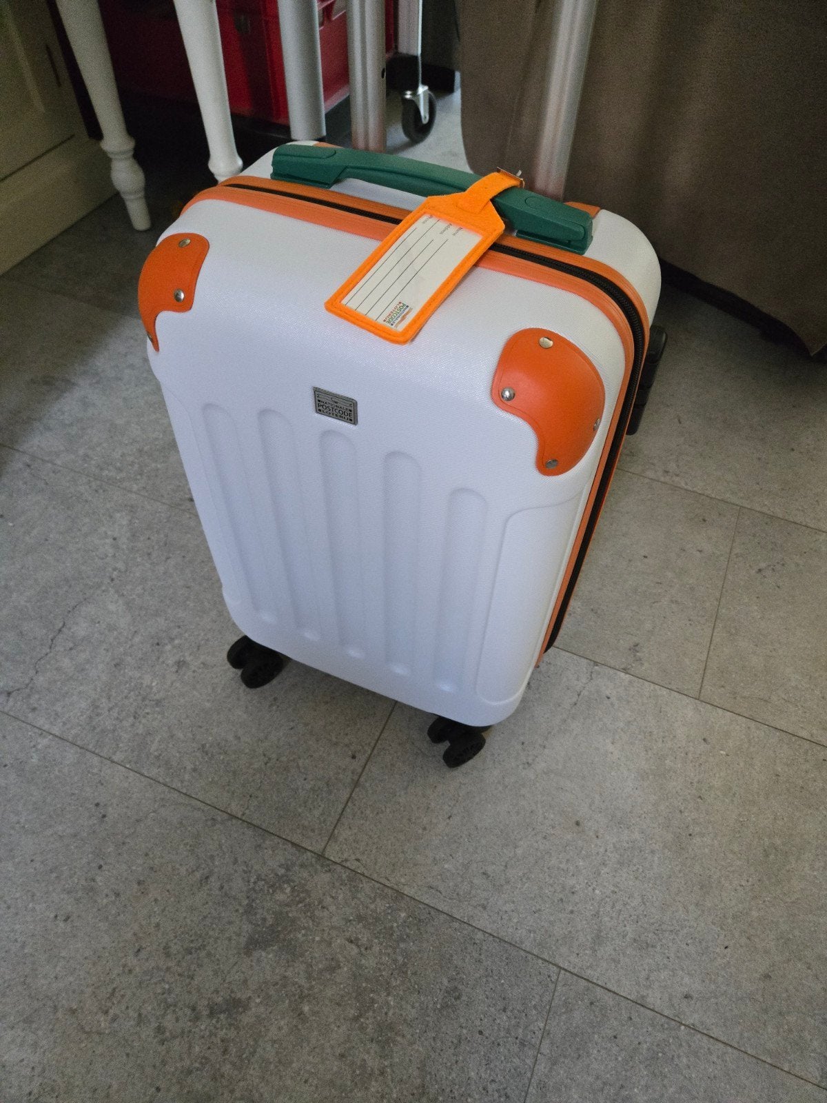 Witte handbagage koffer met oranje accenten (postcodeloterij, Ophalen, Nieuw, 30 cm of meer, Wieltjes