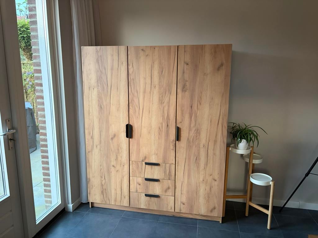 Kledingkast Eikenlook JYSK (144x176x50cm), Ophalen, 100 tot 150 cm, Zo goed als nieuw, Overige materialen