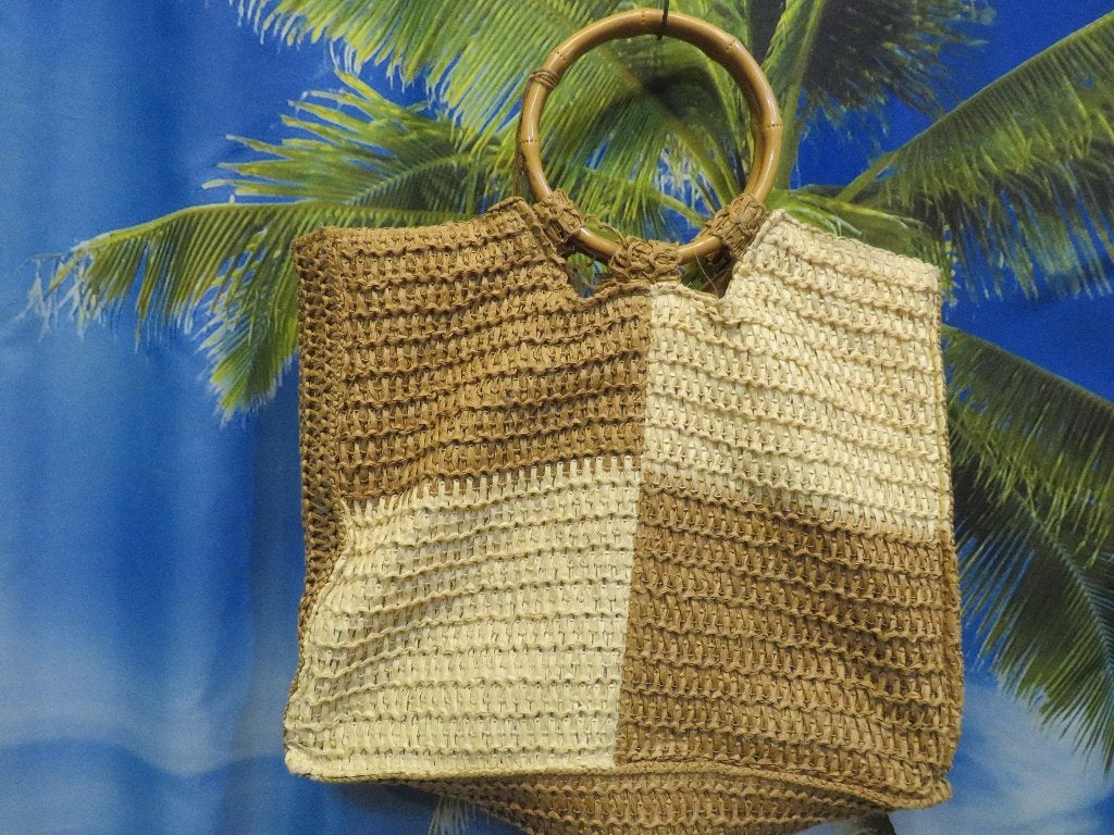 rafia ? tas beschadigd met bamboe ring handvat, Ophalen of Verzenden, Gebruikt, Beige, Handtas