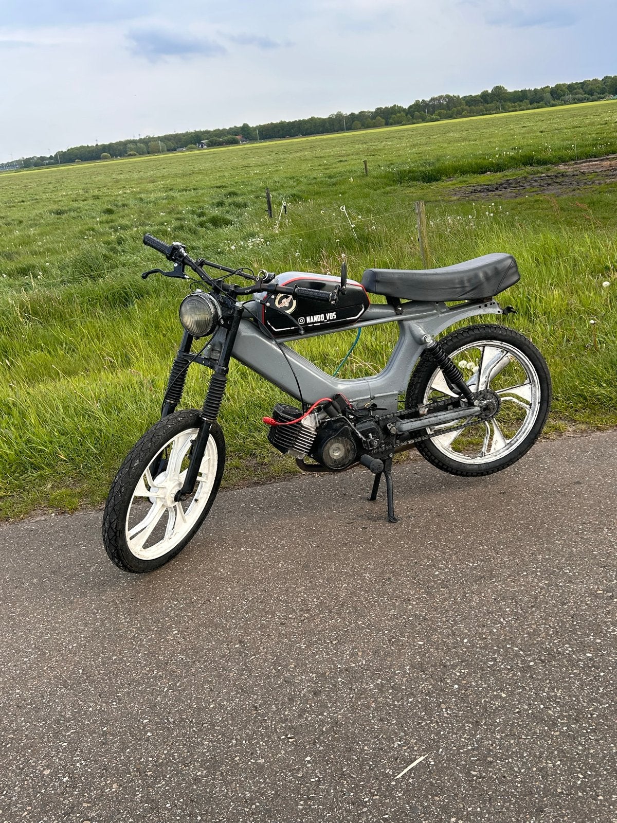 Tomos brommer - Goed onderhouden en rijdt perfect, Gebruikt, Maximaal 45 km/u, 65 cc, Ophalen of Verzenden