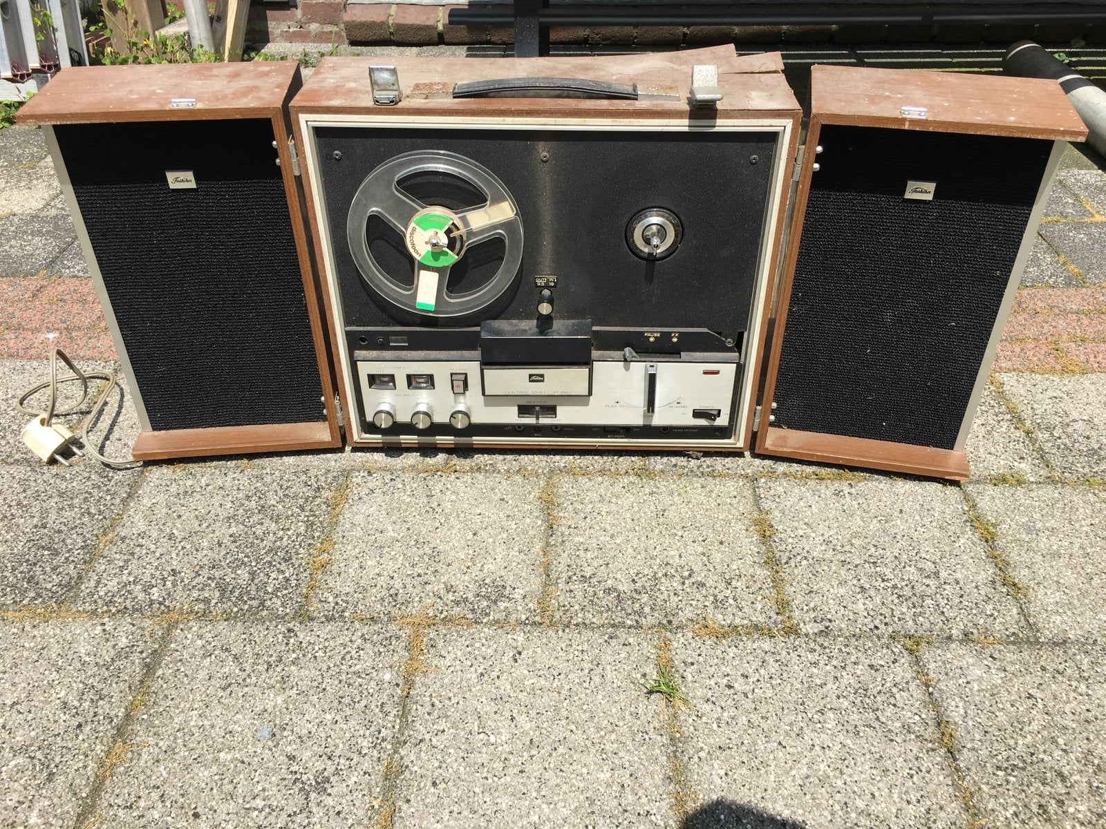 Oude banden recorder toshiba met wat werk  vaste pr ophalen, Ophalen, Bandrecorder