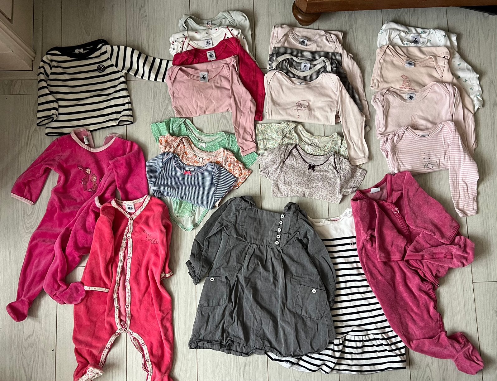 Set Petit Bateau meisje 67-94 cm rompers pyjama jurkje trui, Ophalen of Verzenden, Gebruikt, Meisje