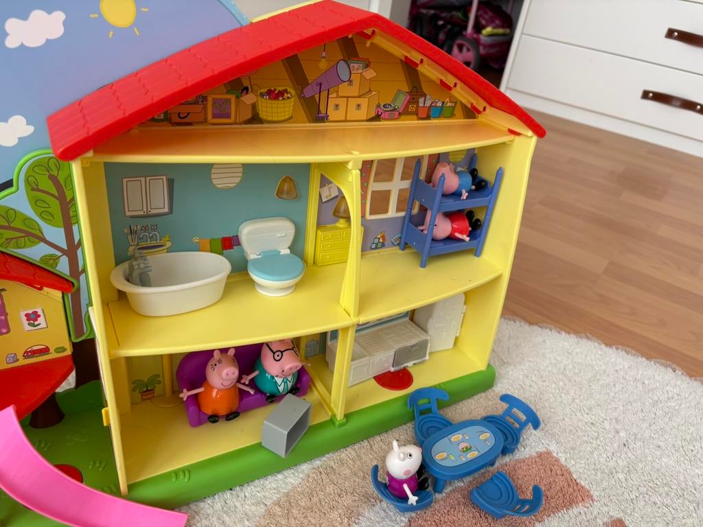Peppa pig huis camper en ijswagen, Kinderen en Baby's, Speelgoed | Poppenhuizen, Ophalen of Verzenden, Zo goed als nieuw, Poppenhuis