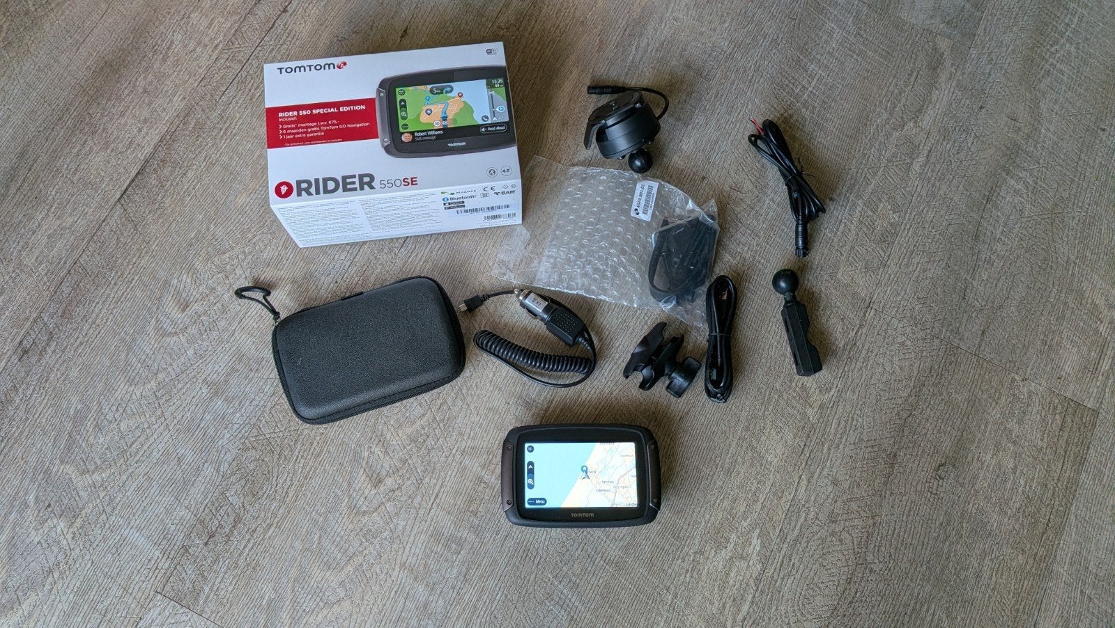 TomTom Rider 550 SE Motornavigatie met accessoires, Ophalen of Verzenden, Zo goed als nieuw