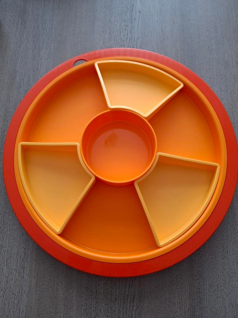 Tupperware hapjesschaal met deksel / dienblad, Ophalen of Verzenden