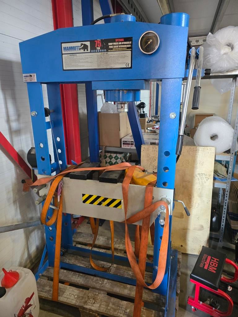 Mammut 75 Ton Hydraulische Werkplaatspers, Ophalen of Verzenden, Gebruikt