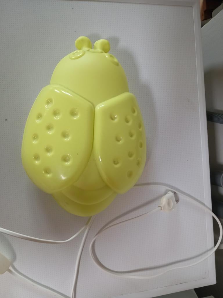 Leuke gele kinderlamp in de vorm van een lieveheersbeestje, Kinderen en Baby's, Kinderkamer | Inrichting en Decoratie, Ophalen of Verzenden