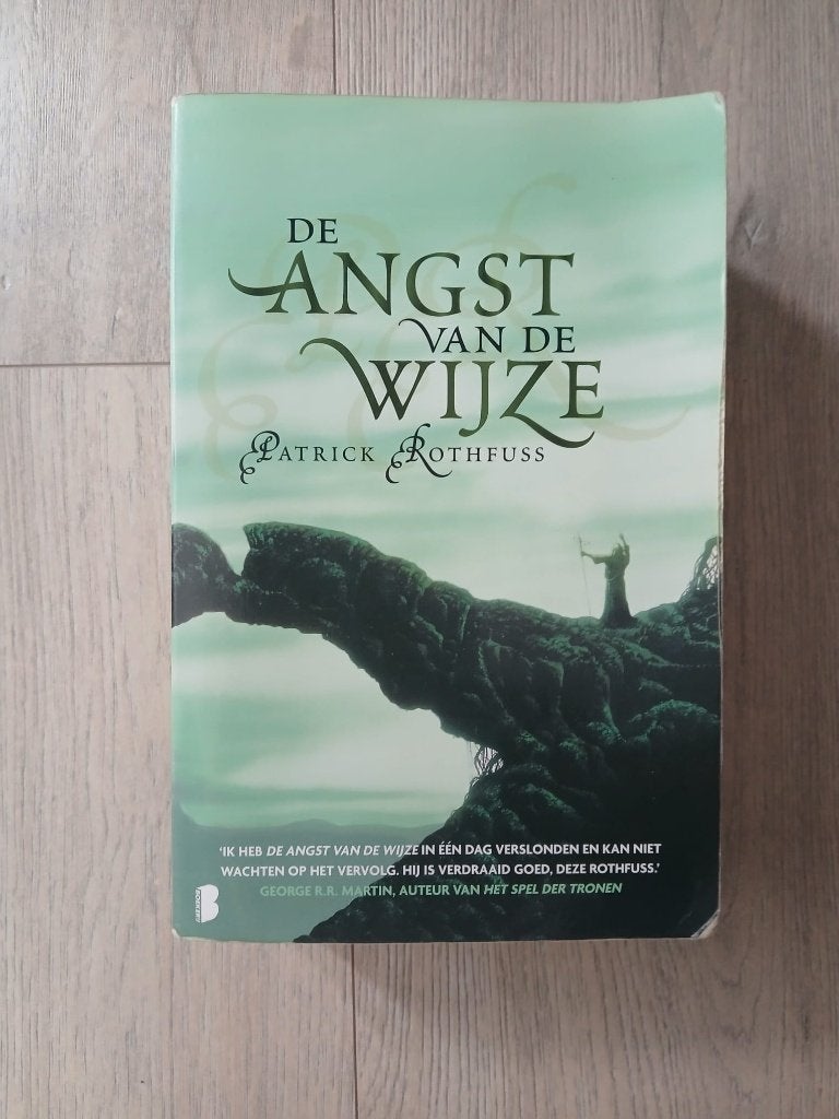 De Angst Van De Wijze, Ophalen of Verzenden, Gelezen