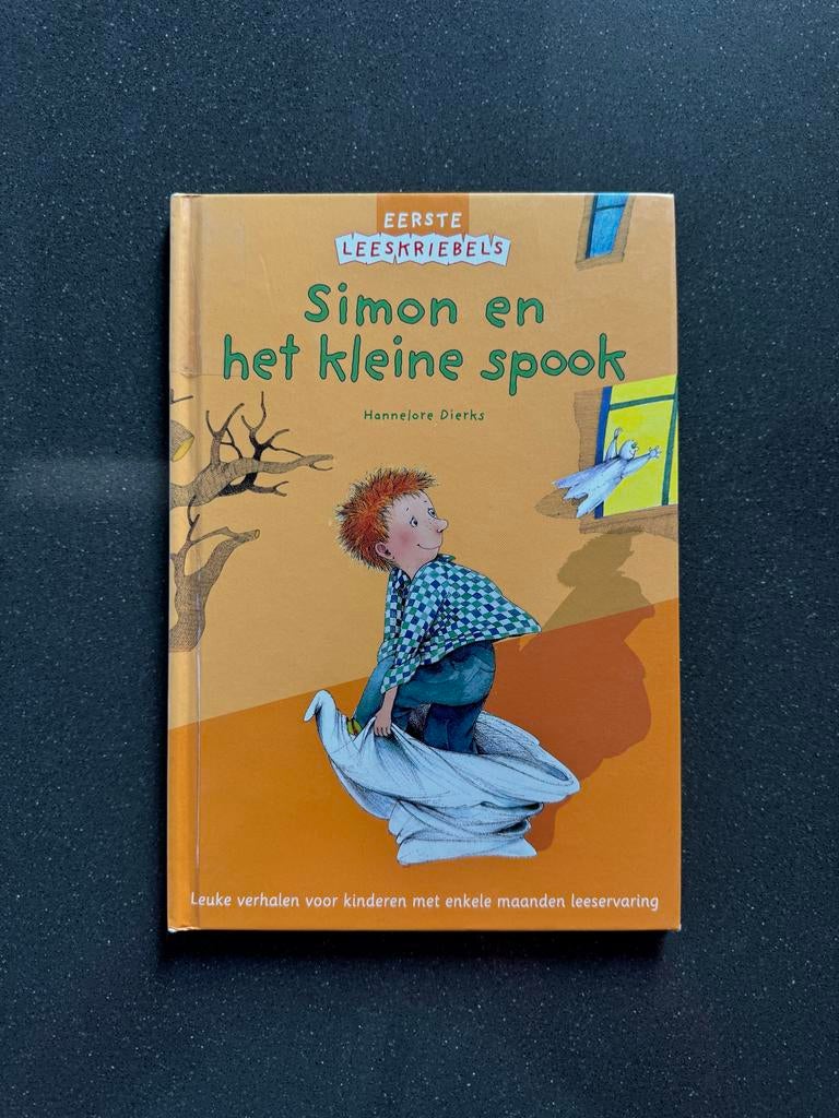 Simon en het kleine spook - Hannelore Dierks, Ophalen of Verzenden, Fictie algemeen