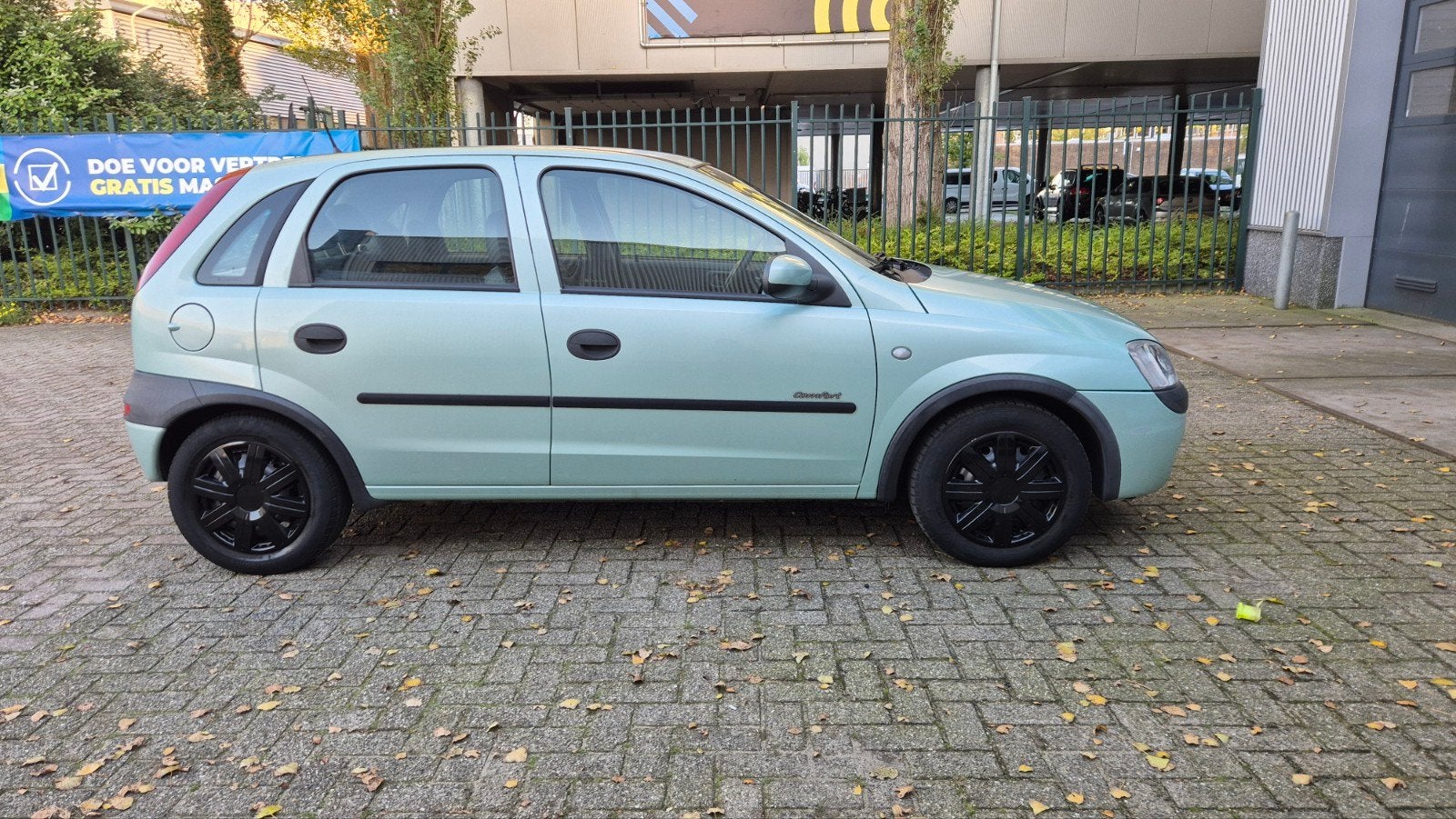 Foto 5 van Opel Corsa 1.2 5D AUTOMAAT | NIEUWE APK | DISTRIBUTIE VV