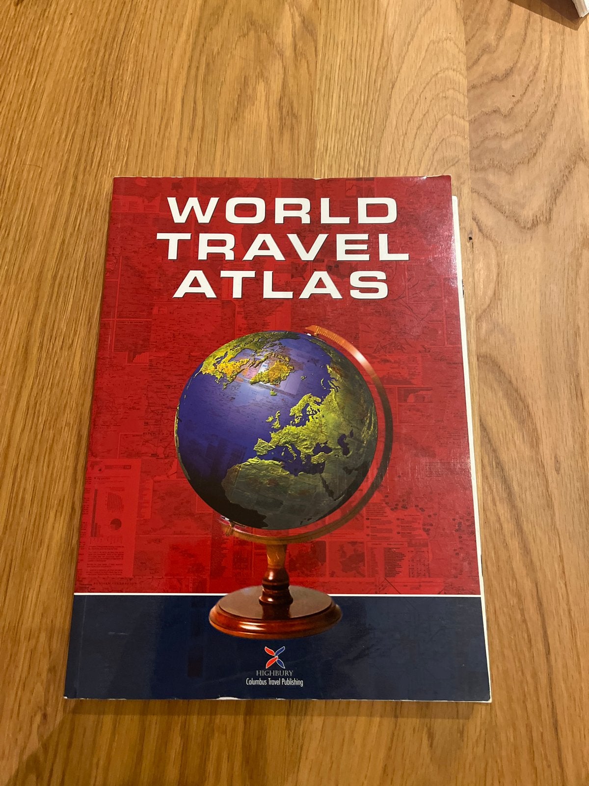 World Travel Atlas - Highbury Columbus Travel Publishing, Overige atlassen, 2000 tot heden, Ophalen of Verzenden, Zo goed als nieuw