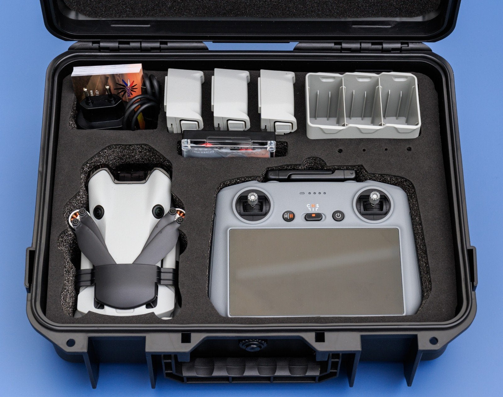 DJI Mini 4 Pro Fly More Combo met Smart Controller, 30 tot 45 minuten, Cameradrone, Ophalen of Verzenden, Zo goed als nieuw