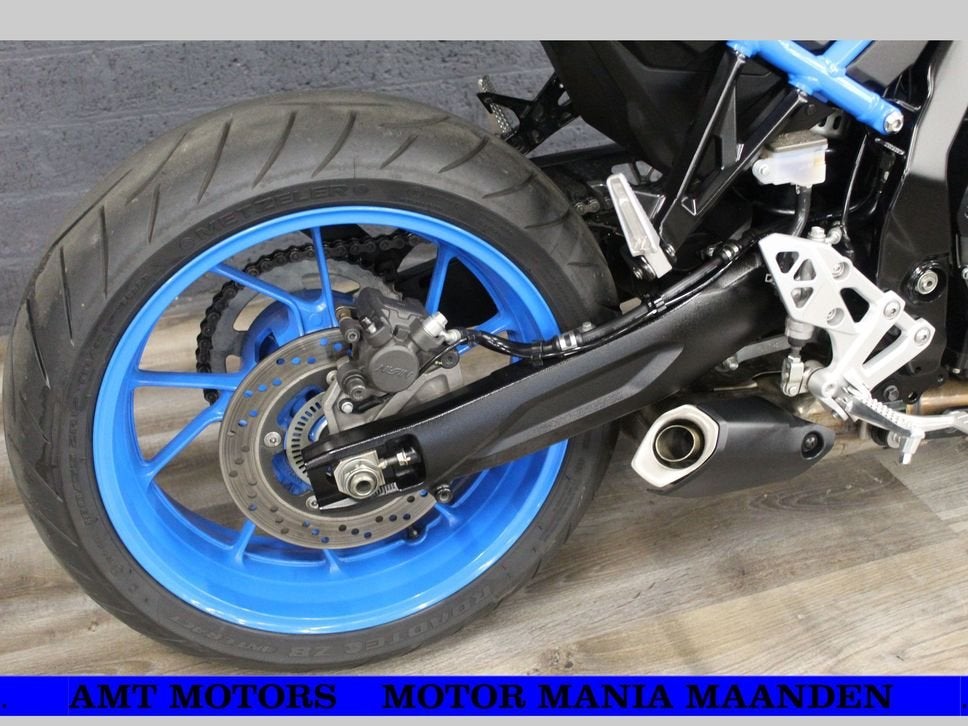SUZUKI GSX-8S (bj 2024) 12,940 km Blikvanger!!, Motorrijbewijs A, Bedrijf, Onbekend, Onbekend