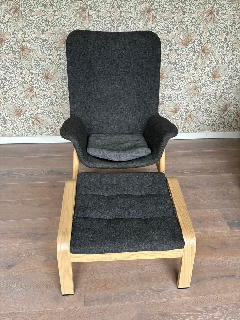 Luxe fauteuil met hoge rugleuning en voetenbank, Huis en Inrichting, Fauteuils, Gebruikt, Hout, Ophalen