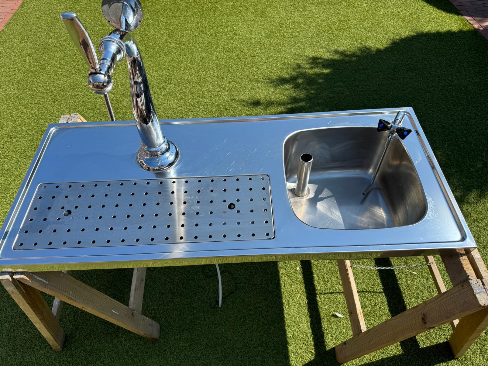 Lekblad, met spoelbak, thuistap, mancave, bar, waterkraan, Ophalen, Zo goed als nieuw