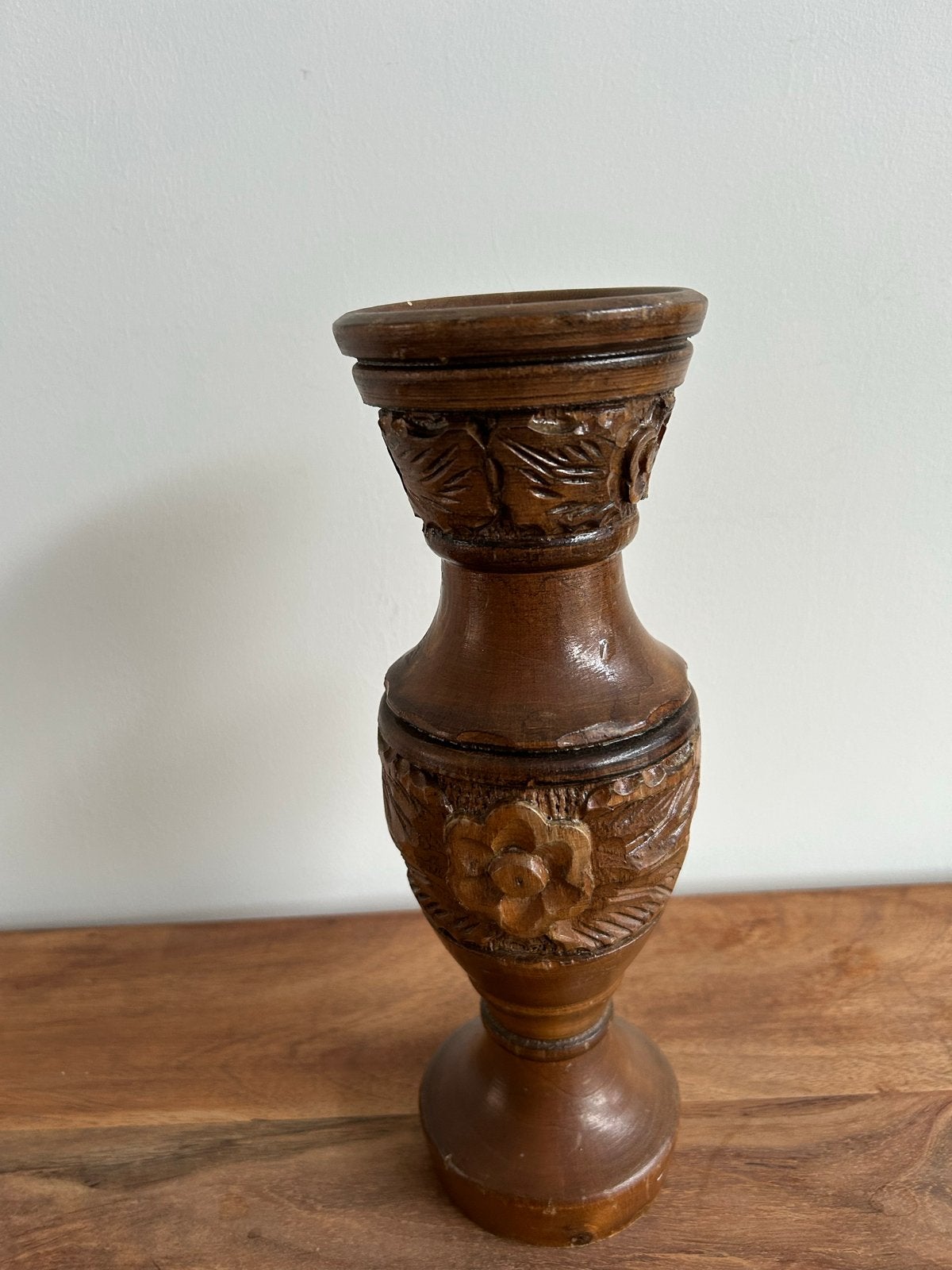 Vintage Houten Kandelaar met Handgesneden Bloemen, Ophalen of Verzenden, Overige materialen
