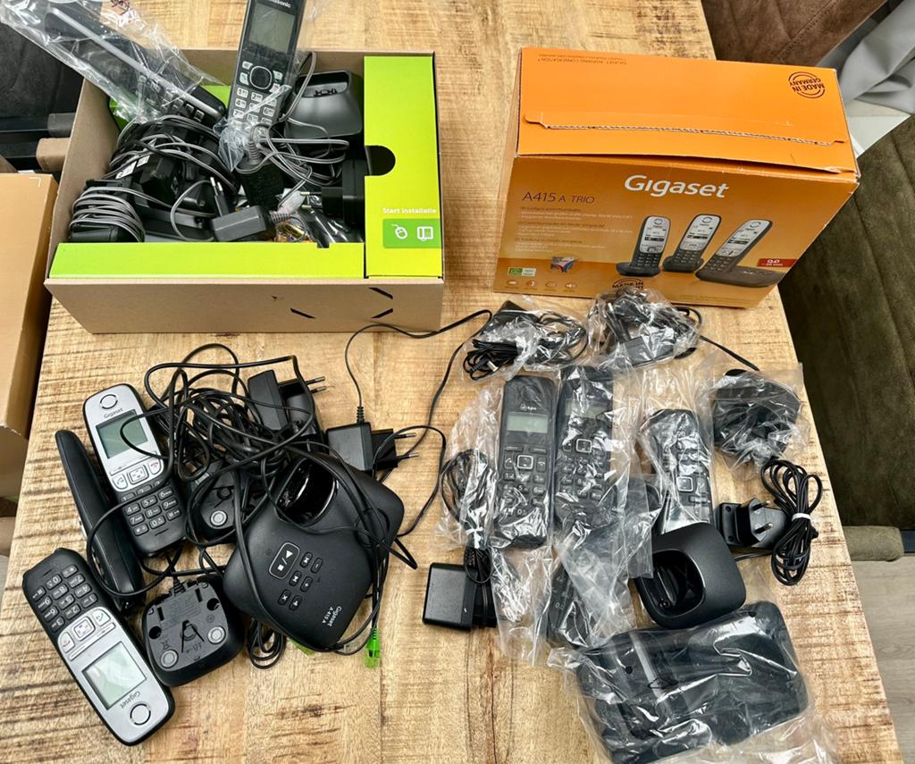 Diverse oude telefoons, Telecommunicatie, Vaste telefoons | Handsets en Draadloos, Ophalen, 1 handset