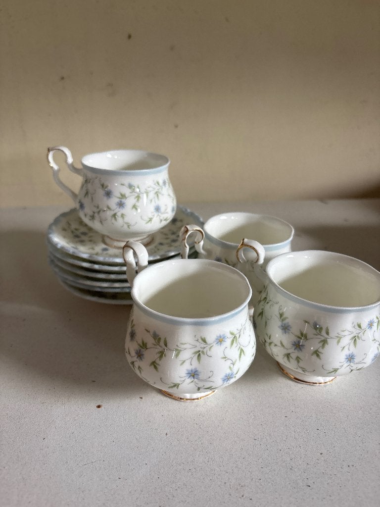 Royal Albert caroline, Ophalen
