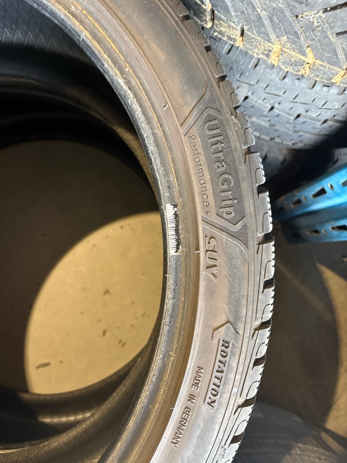 Goodyear UltraGrip Performance SUV winterbanden 255/40R21, Auto-onderdelen, Banden en Velgen, Gebruikt, 255 mm, Band(en), Terreinwagen