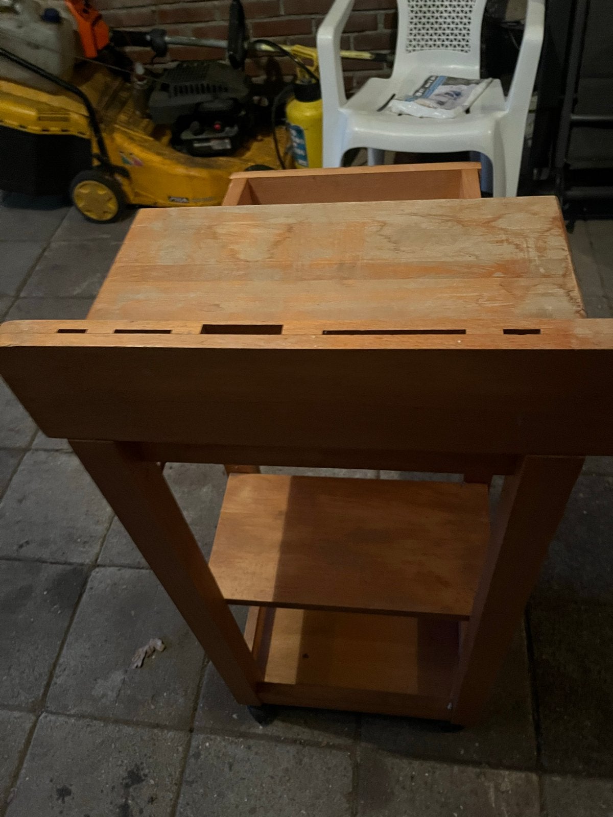 Massief houten keukentafeltje met lade en wijnrek, Huis en Inrichting, Ophalen, Gebruikt, Hout, Keukentrolley