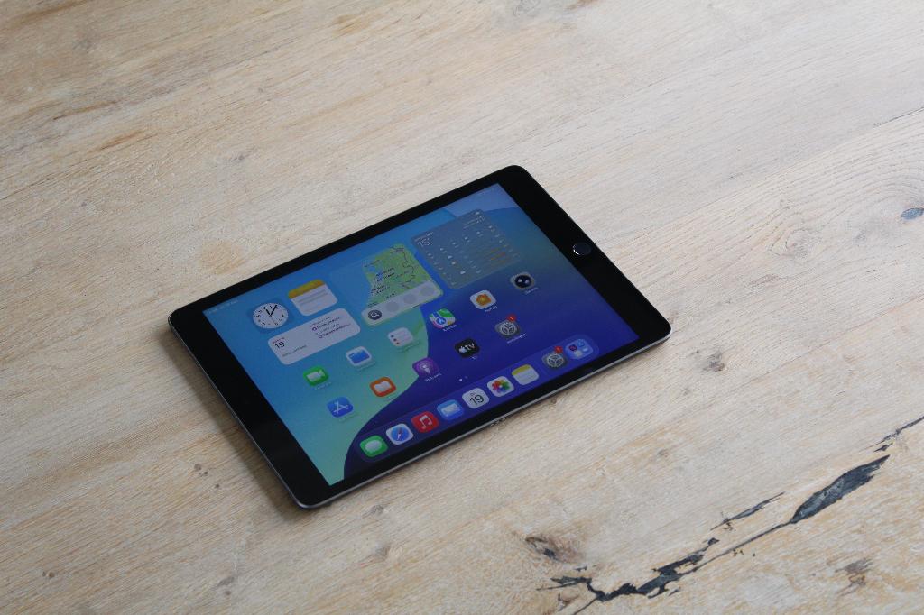 Apple iPad 2021 (9e gen.) - 64GB - 10.2" - Wi-Fi - Grijs, 10 inch, Apple, Apple iPad, Ophalen of Verzenden