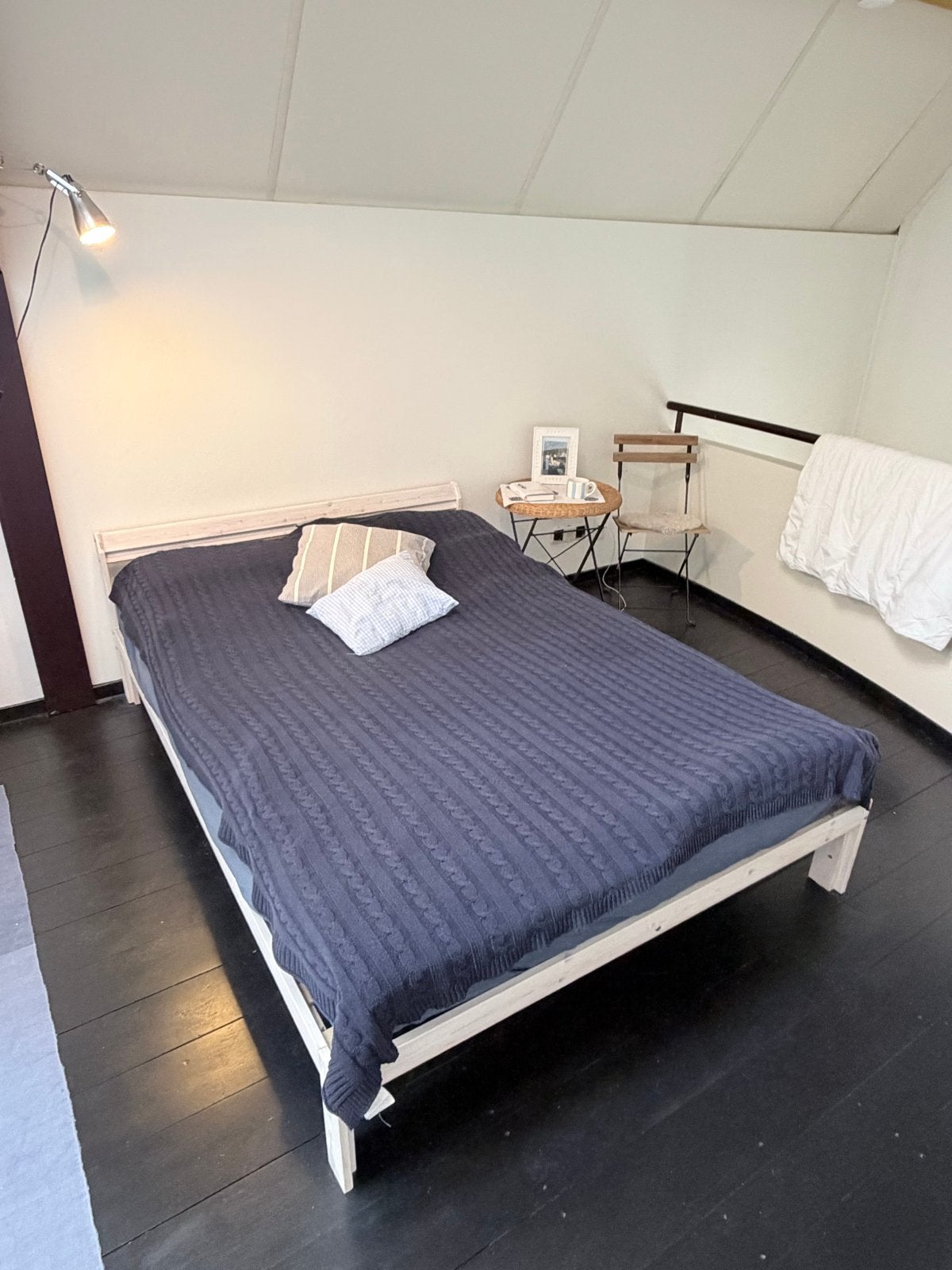IKEA NEIDEN in white with slatted frame, Ophalen